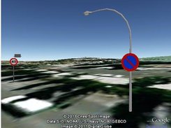 Ejemplo de señal con soporte en farola