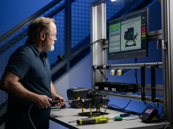 Operator completing a torque task with guidance and spec validation