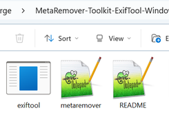 MetaRemover Toolkit package for Windows (script, ExifTool, README)