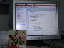 We use Ubuntu, www.ubuntu.com