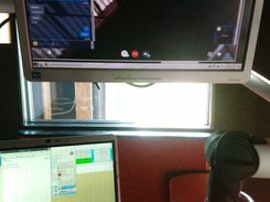 Down/Left: laptop with touchscreen runs WebgangBCP